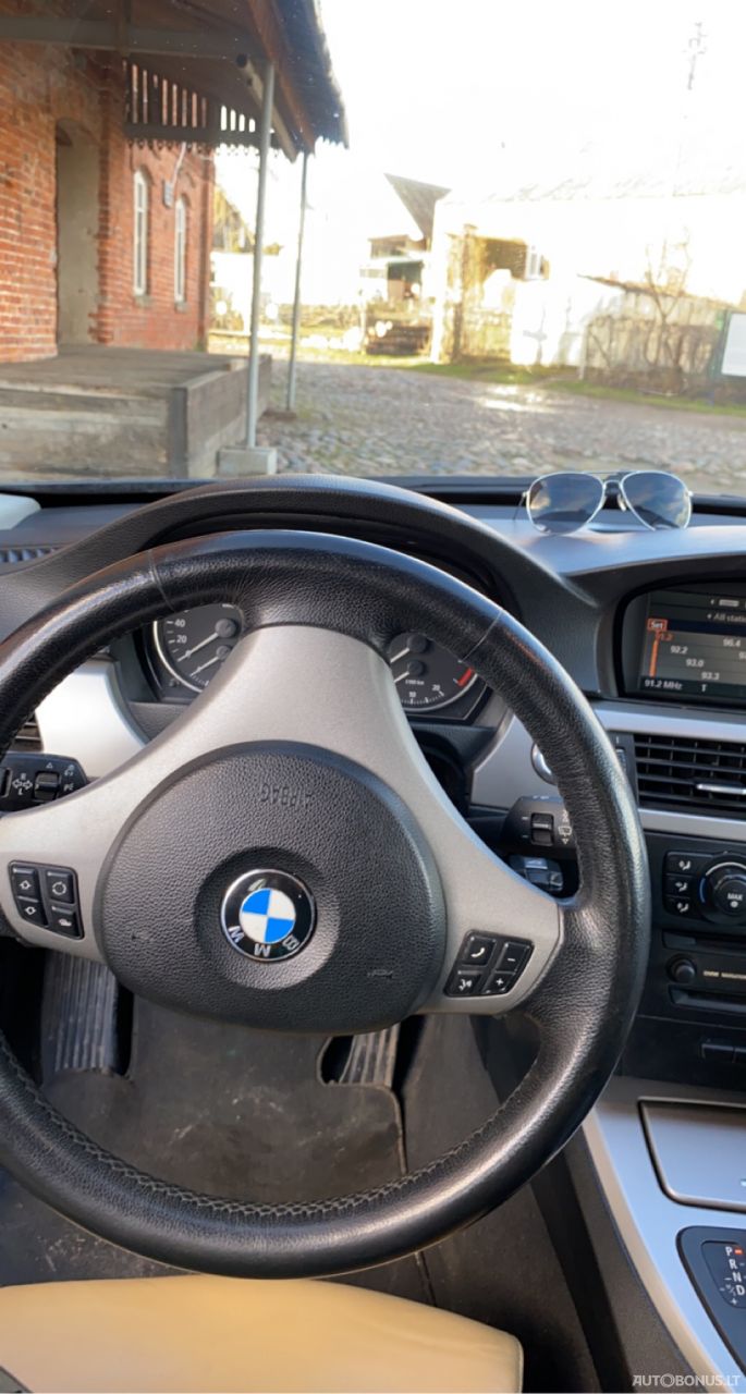 BMW 330 | 3