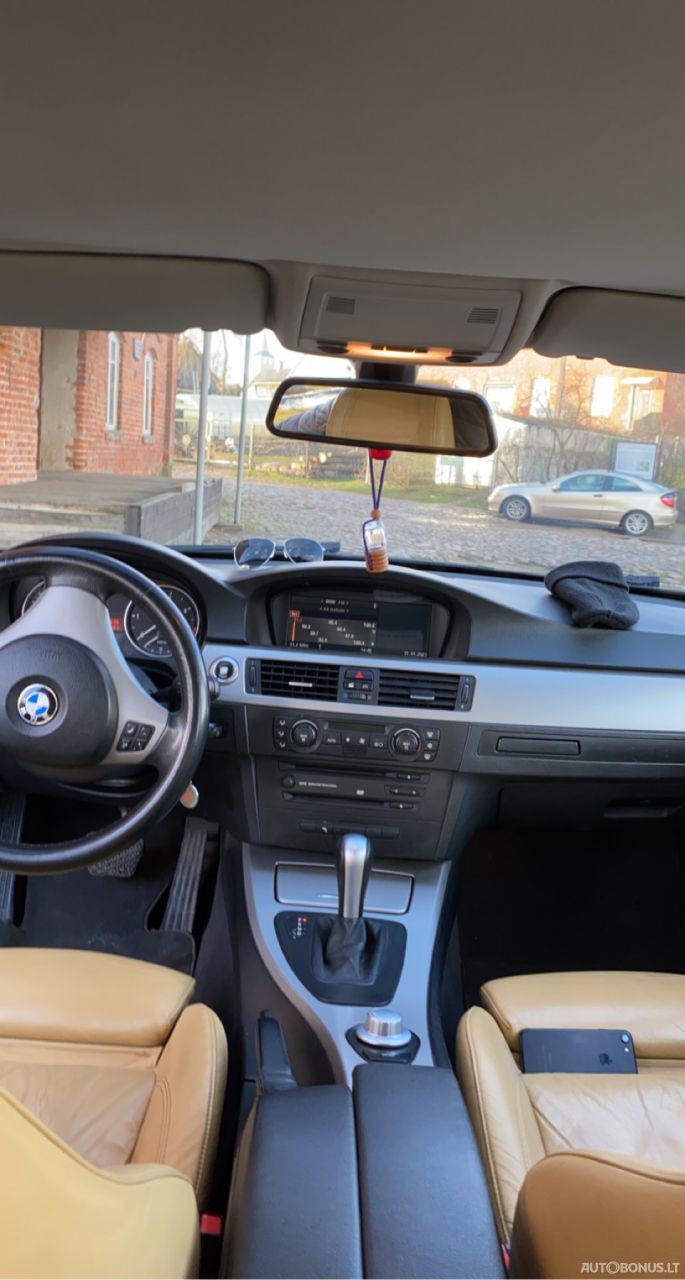 BMW 330 | 7
