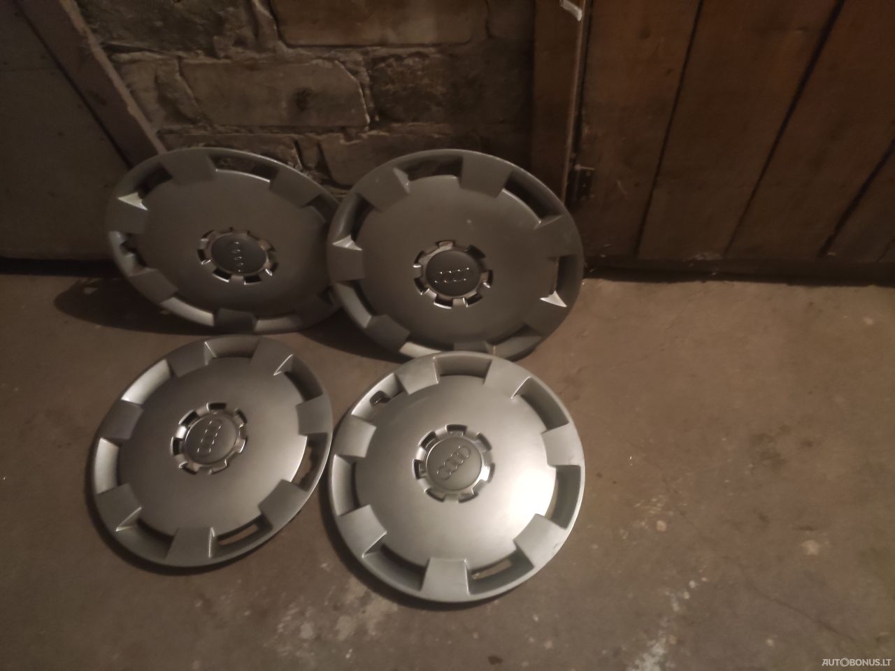 Audi wheel caps rims
