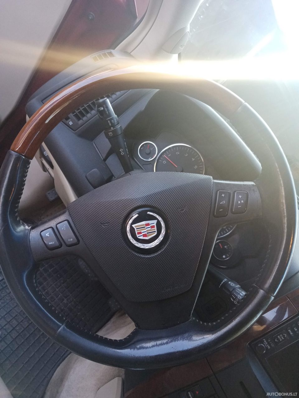 Cadillac SRX | 9
