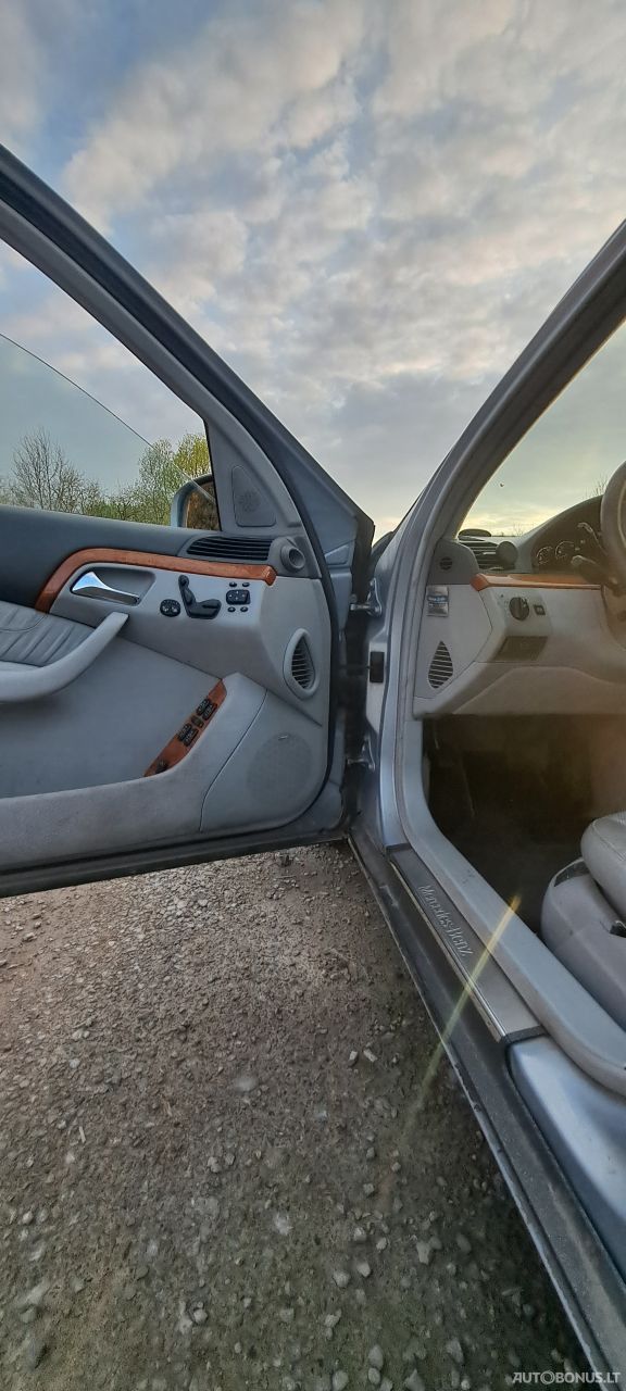 Mercedes-Benz S320 | 9