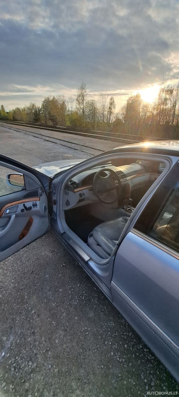 Mercedes-Benz S320 | 12