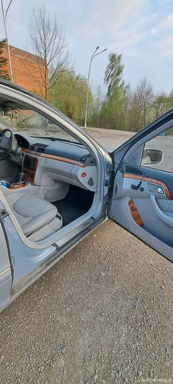 Mercedes-Benz S320 | 7