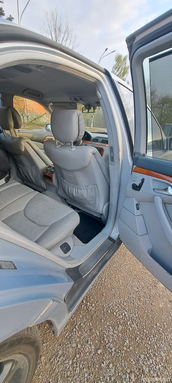 Mercedes-Benz S320 | 8