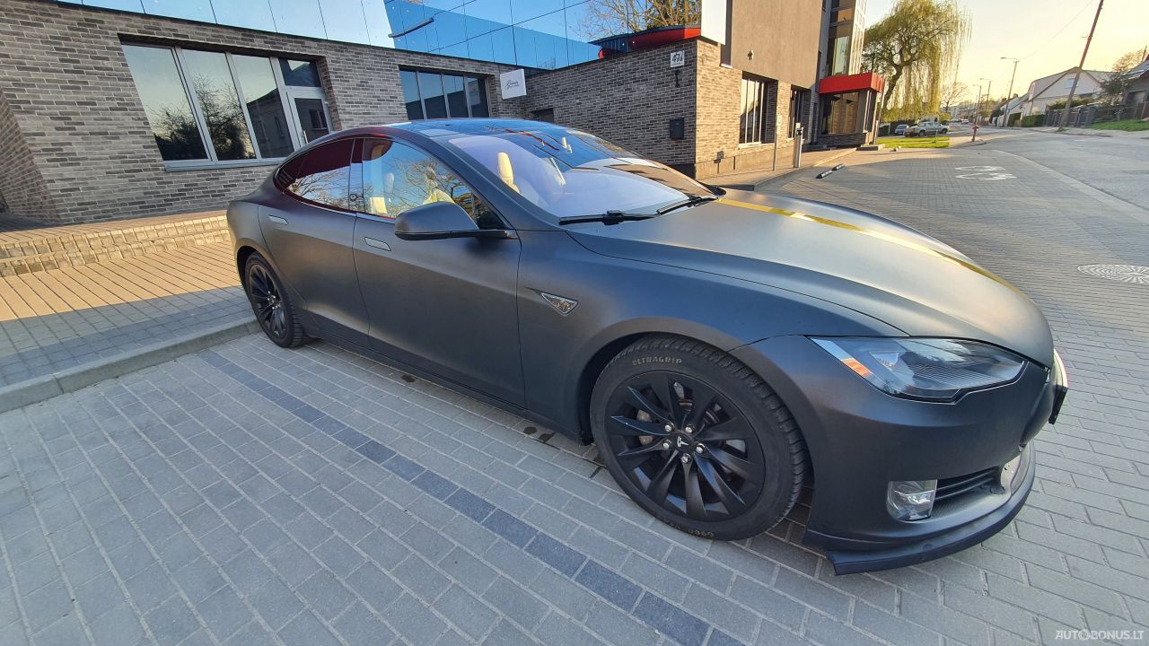 Tesla Model S | 1