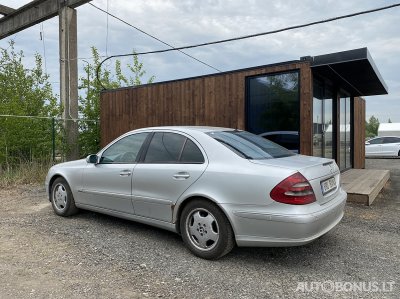 Mercedes-Benz E220 | 3