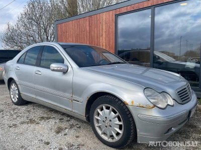 Mercedes-Benz C220 | 1