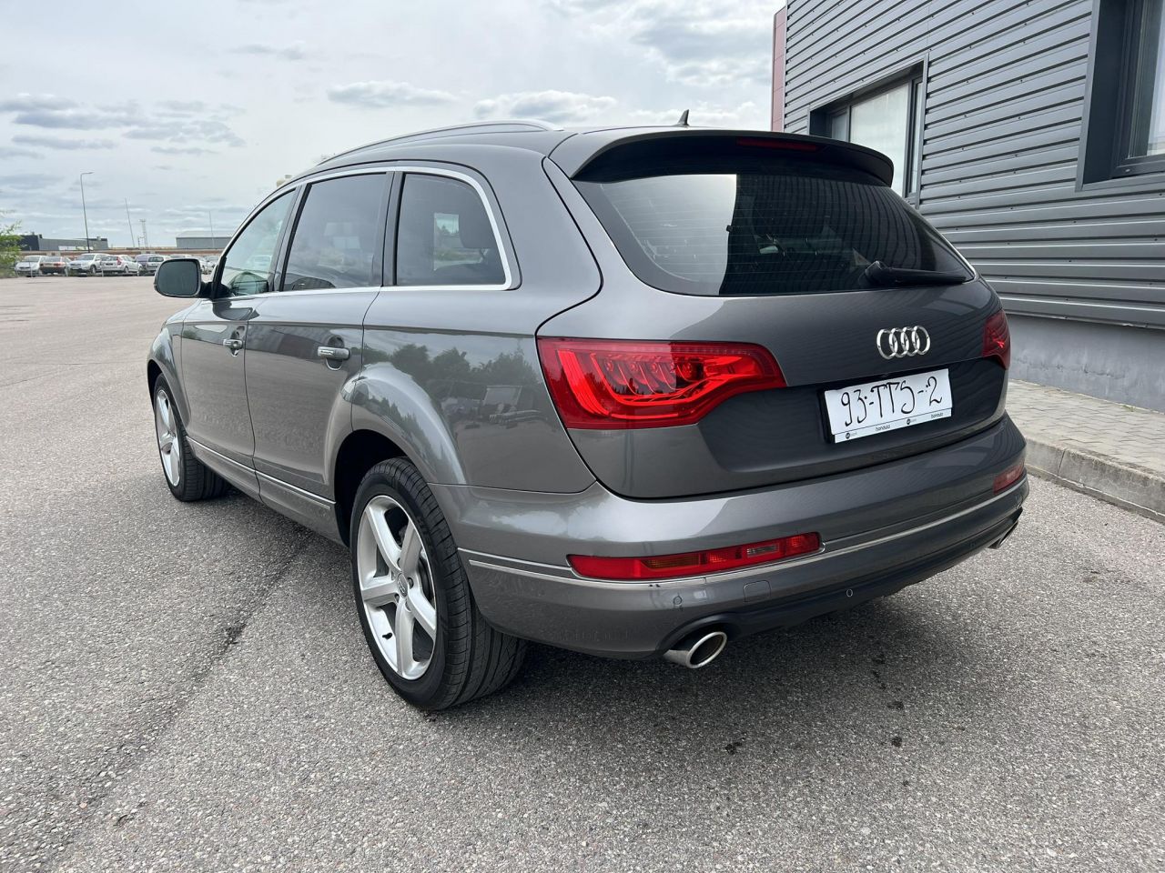 Audi Q7 | 1