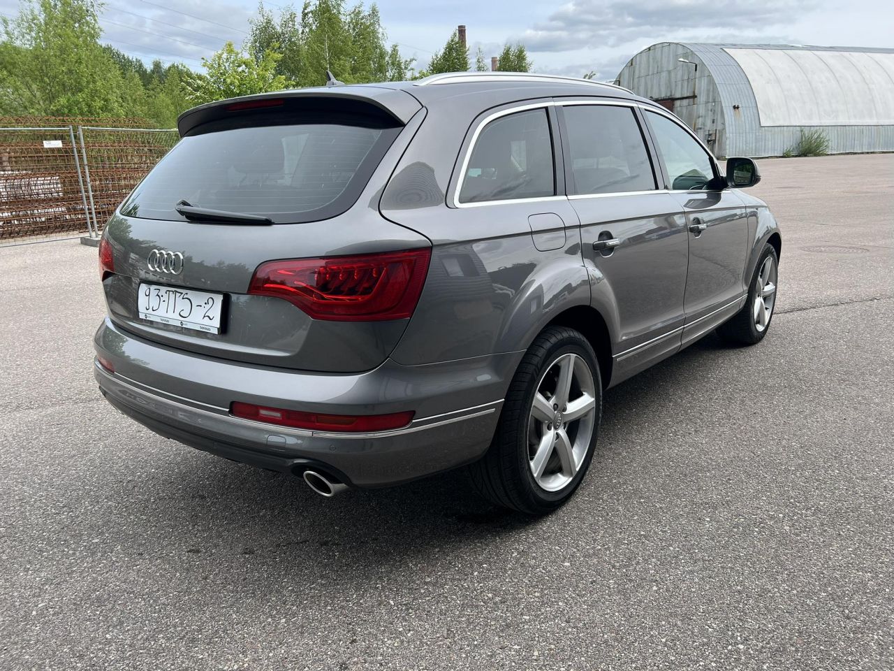 Audi Q7 | 8