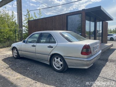 Mercedes-Benz C220 | 3
