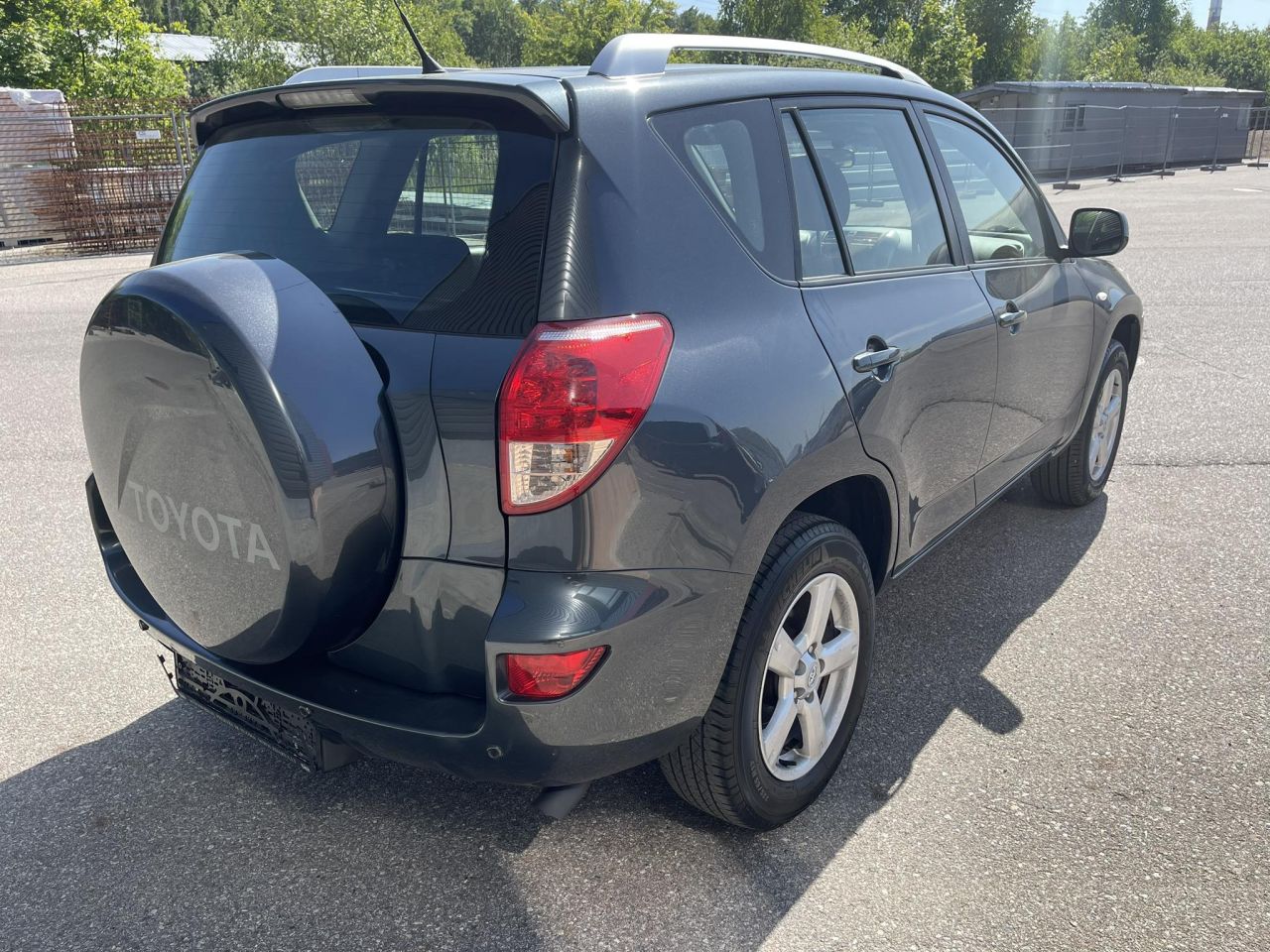 Toyota RAV4 | 4