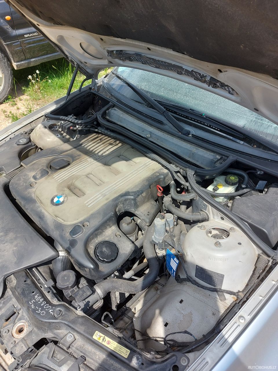 BMW 330 | 12