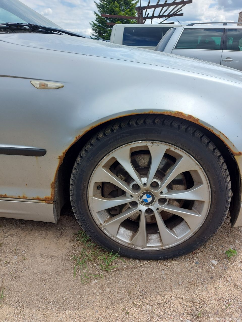 BMW 330 | 4