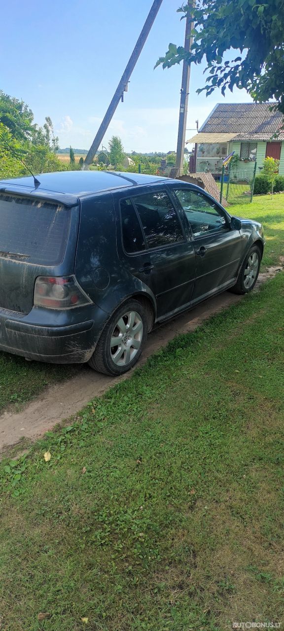 Volkswagen Golf | 3