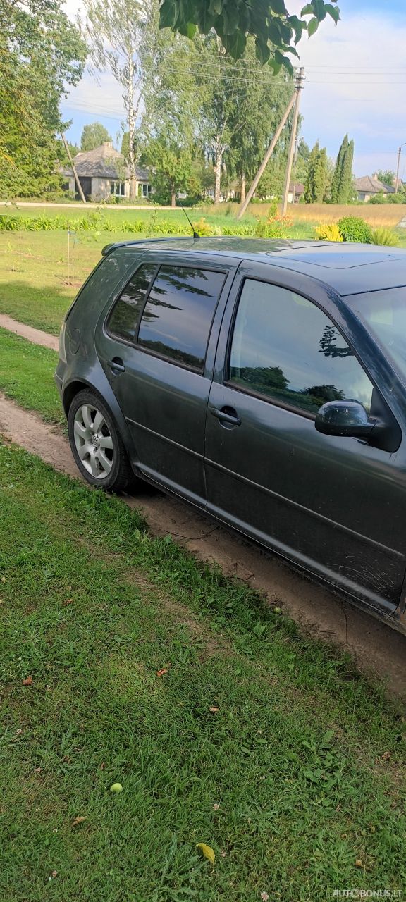 Volkswagen Golf | 4