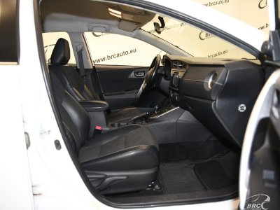 Toyota Auris | 3