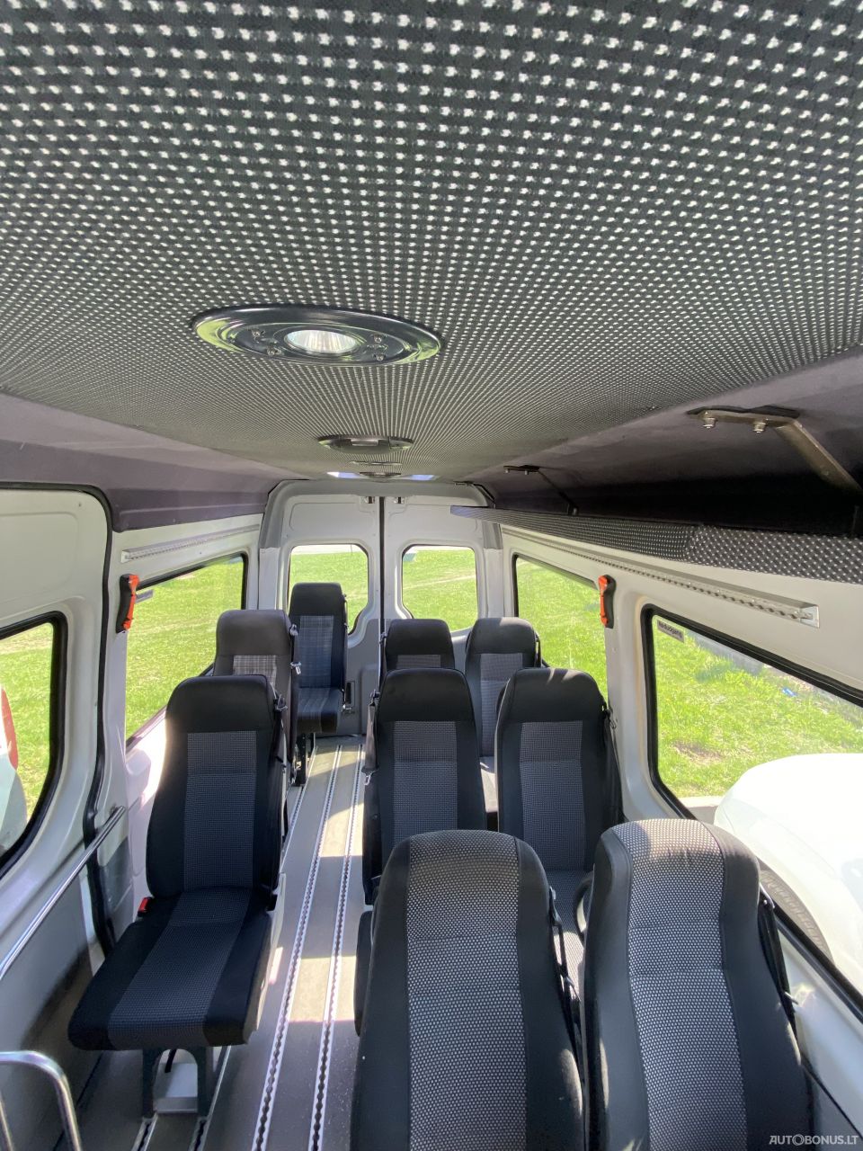 Mercedes-Benz Sprinter | 14