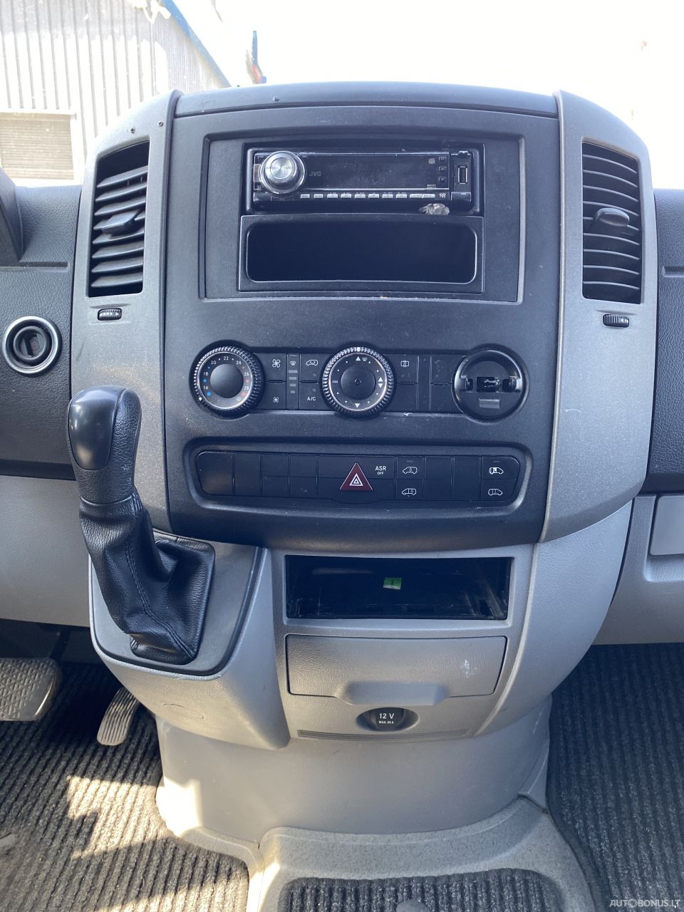 Mercedes-Benz Sprinter | 12