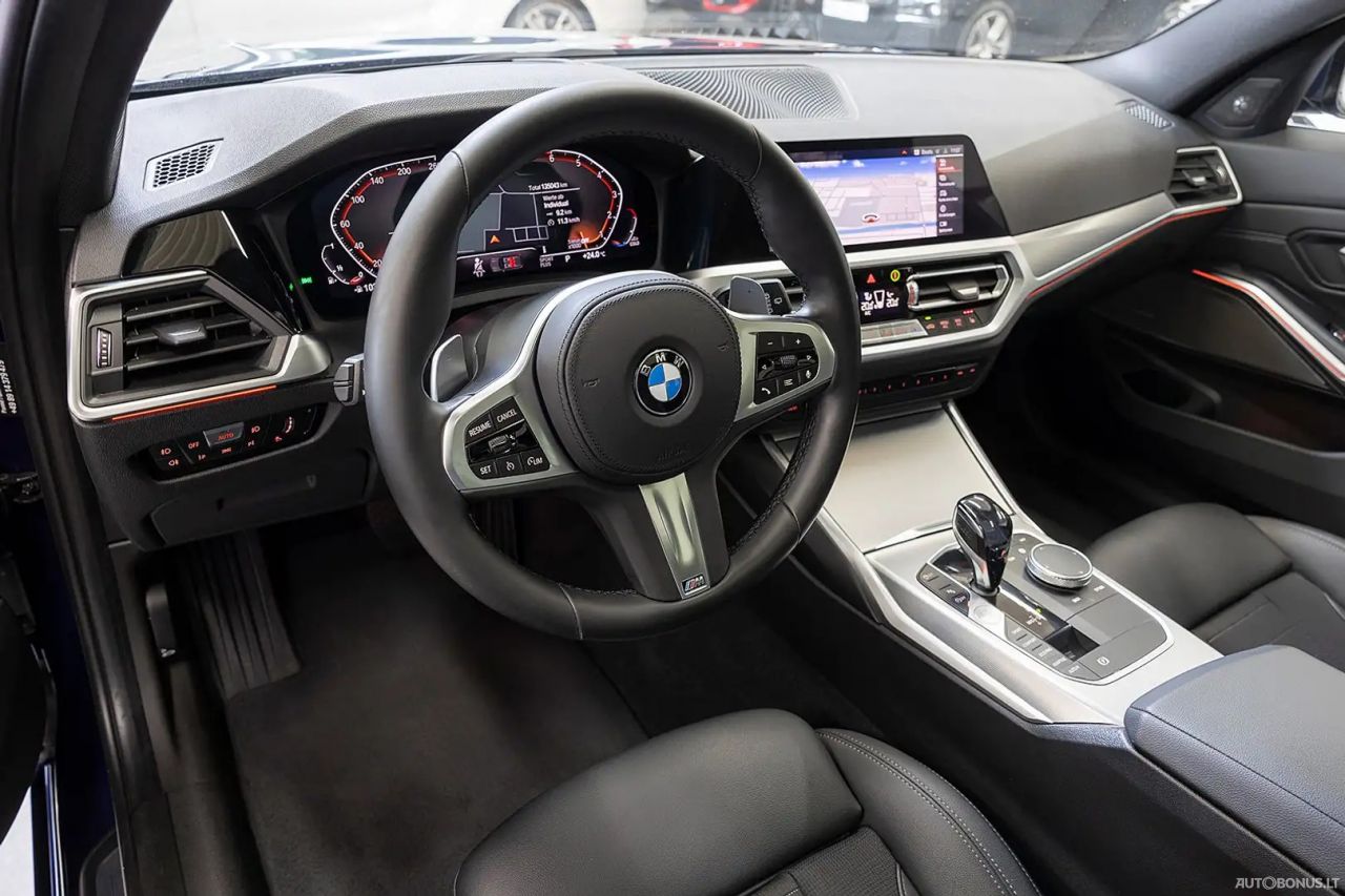 BMW 330 | 8