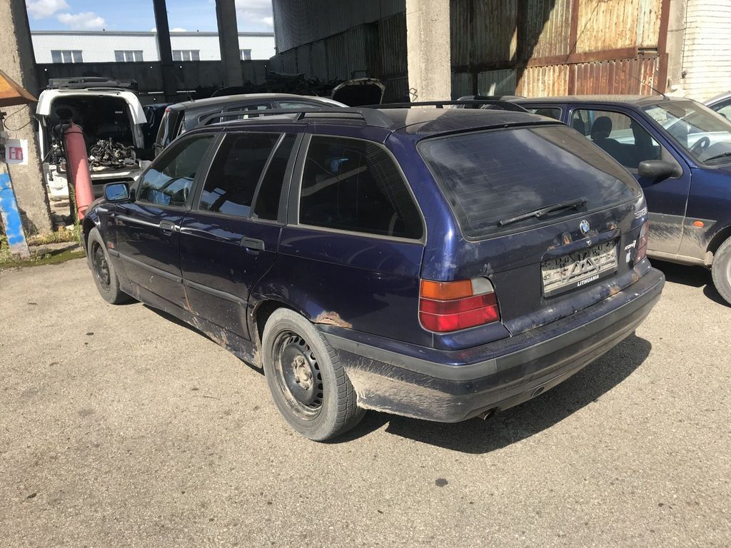 BMW, Universalas | 2