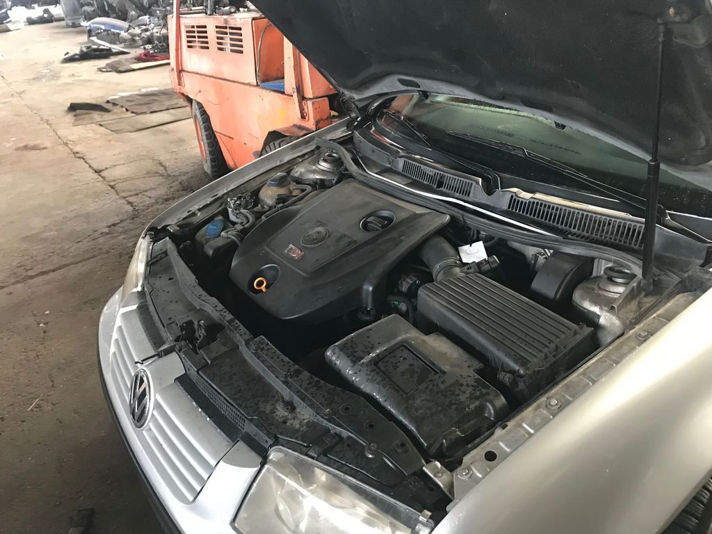 Volkswagen, Saloon | 2