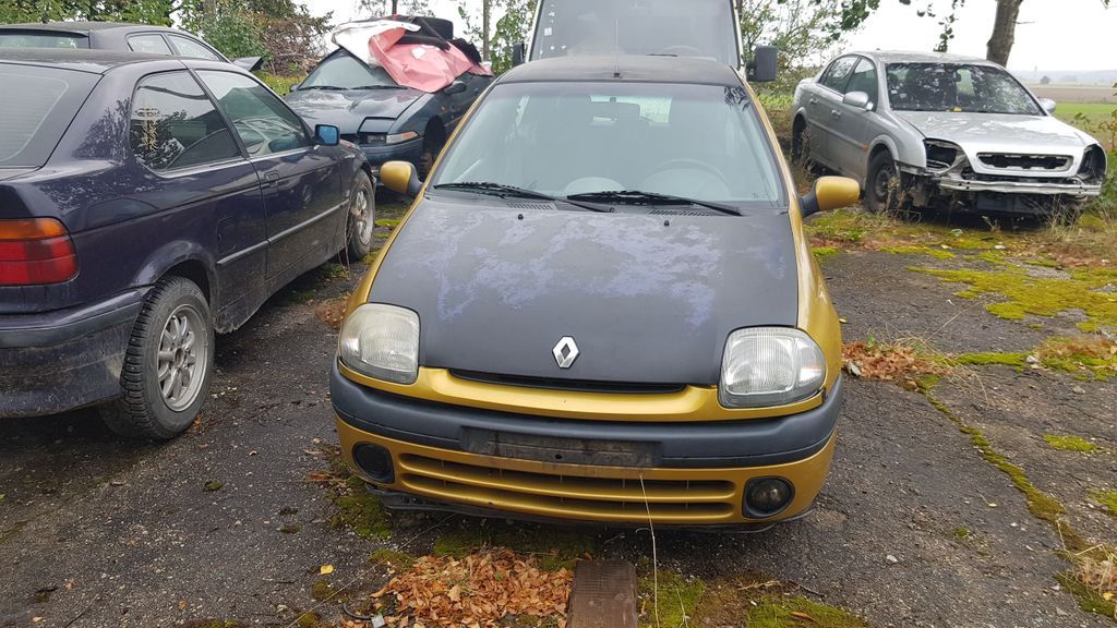 Renault 4, Hatchback