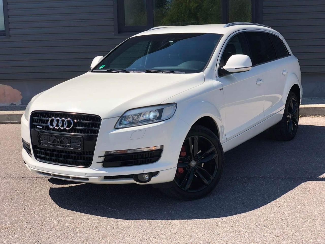 Audi Q7 | 7