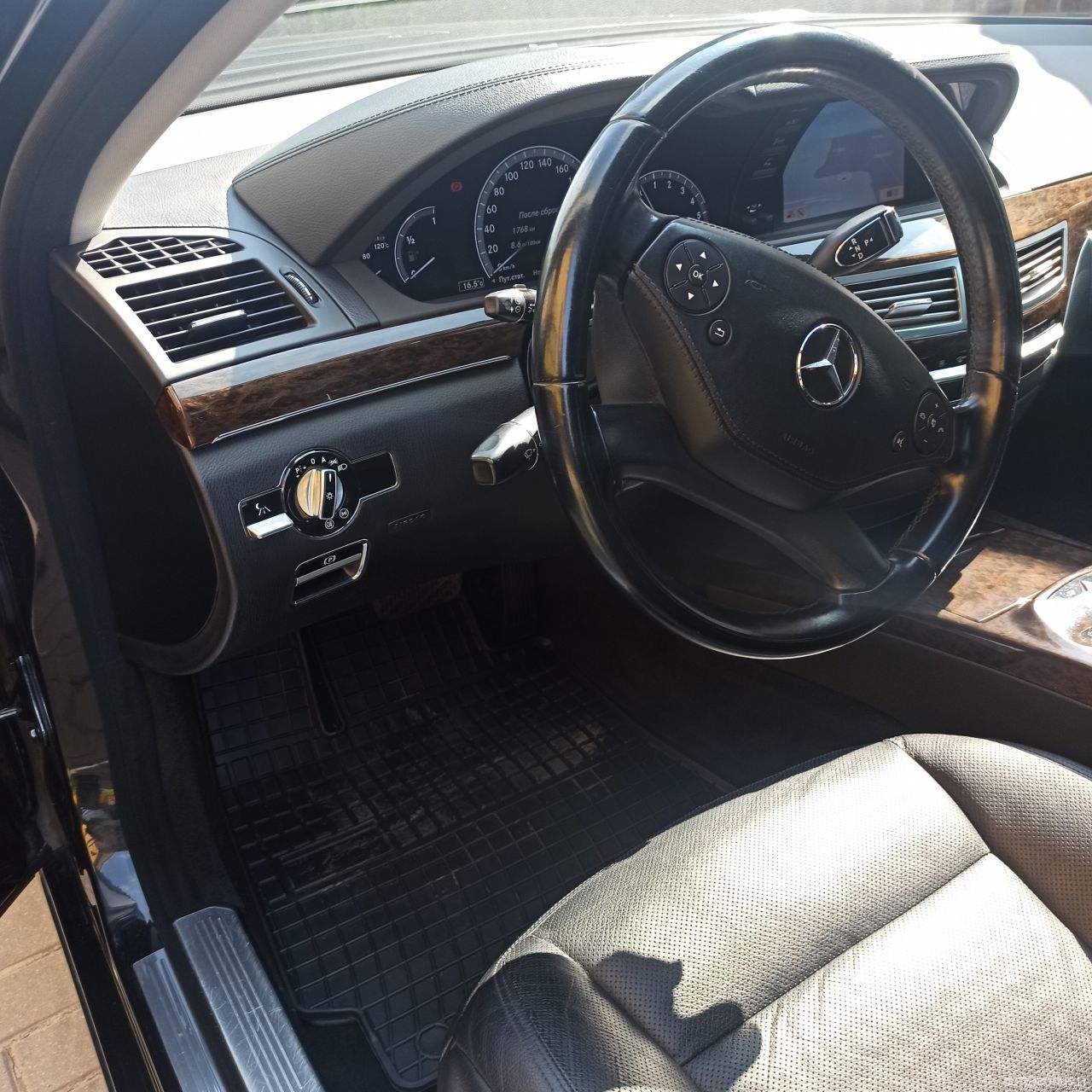 Mercedes-Benz S350 | 8