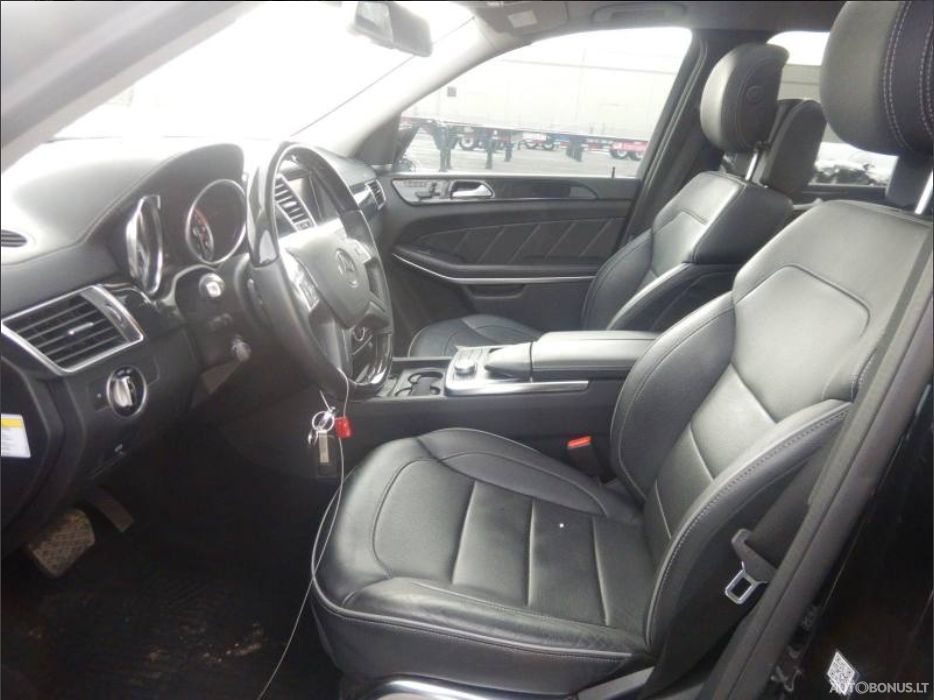 Mercedes-Benz GL550 | 5