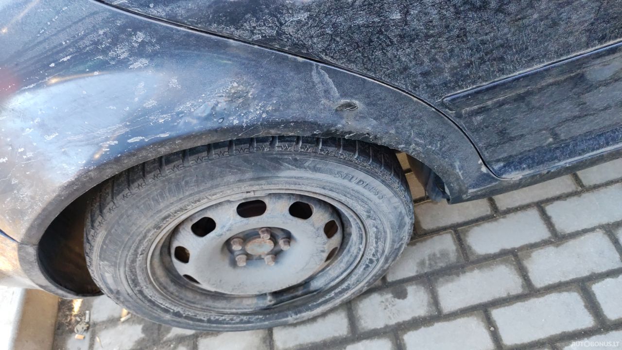 Volkswagen Golf | 1