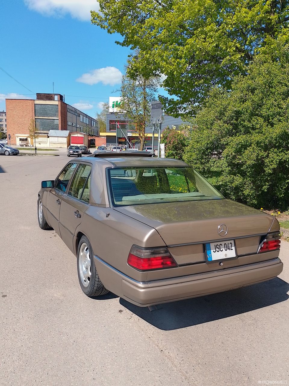 Mercedes-Benz 124 | 2