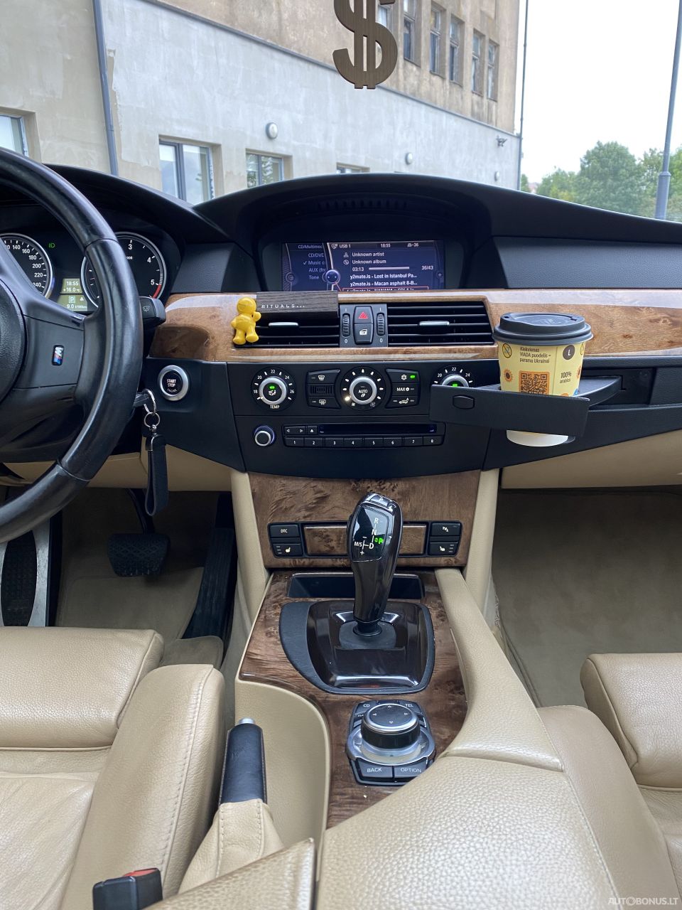 BMW 525 | 7