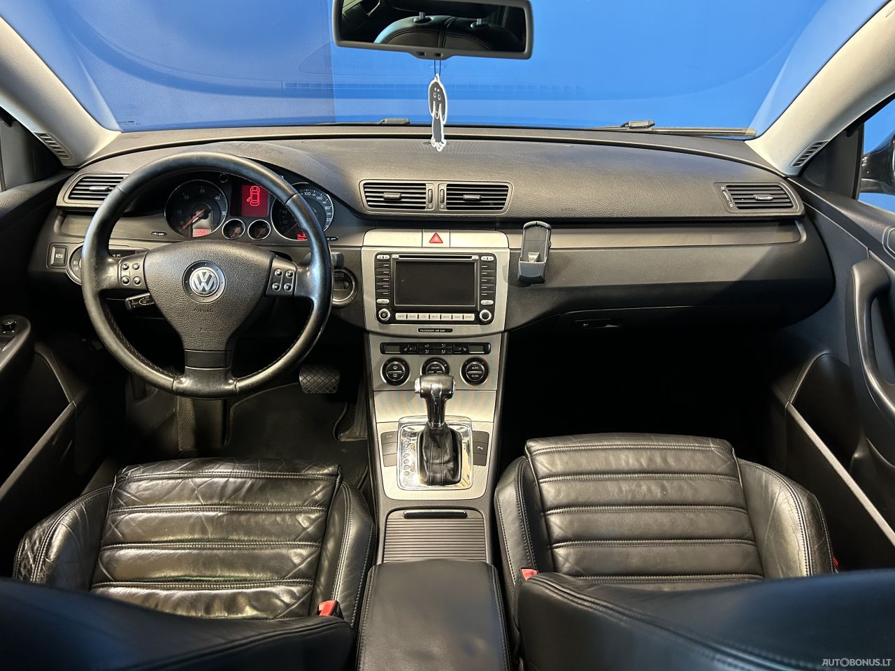 Volkswagen Passat | 1