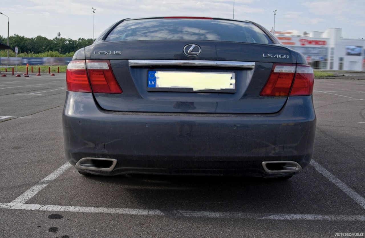 Lexus LS 460 | 1