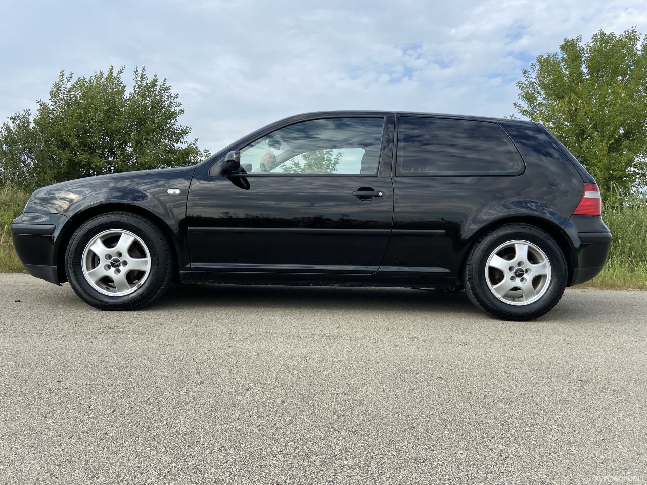 Volkswagen Golf | 2