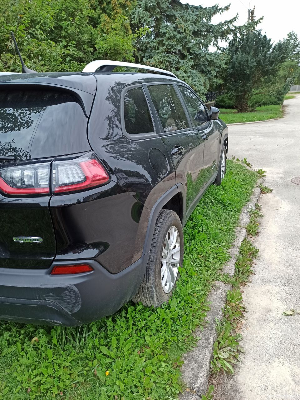 Jeep Cherokee | 4