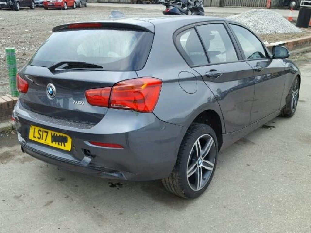 BMW, Hatchback | 3