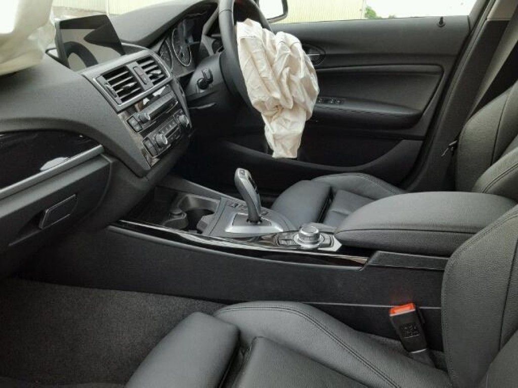 BMW, Hatchback | 5