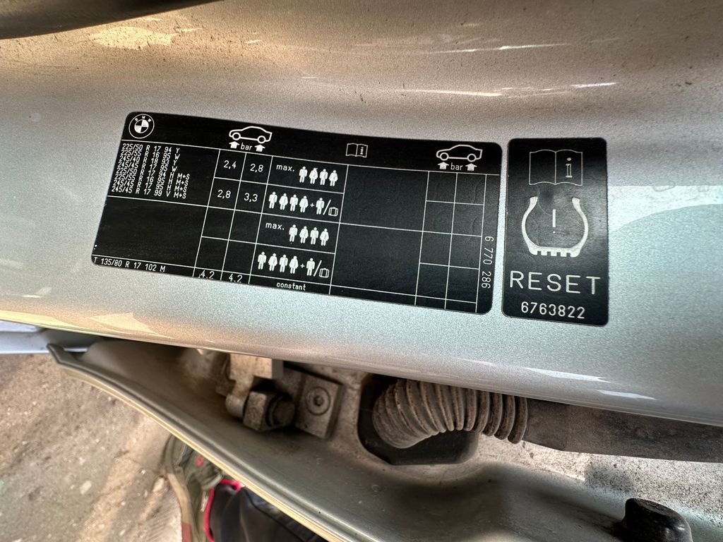 BMW, Universal | 13
