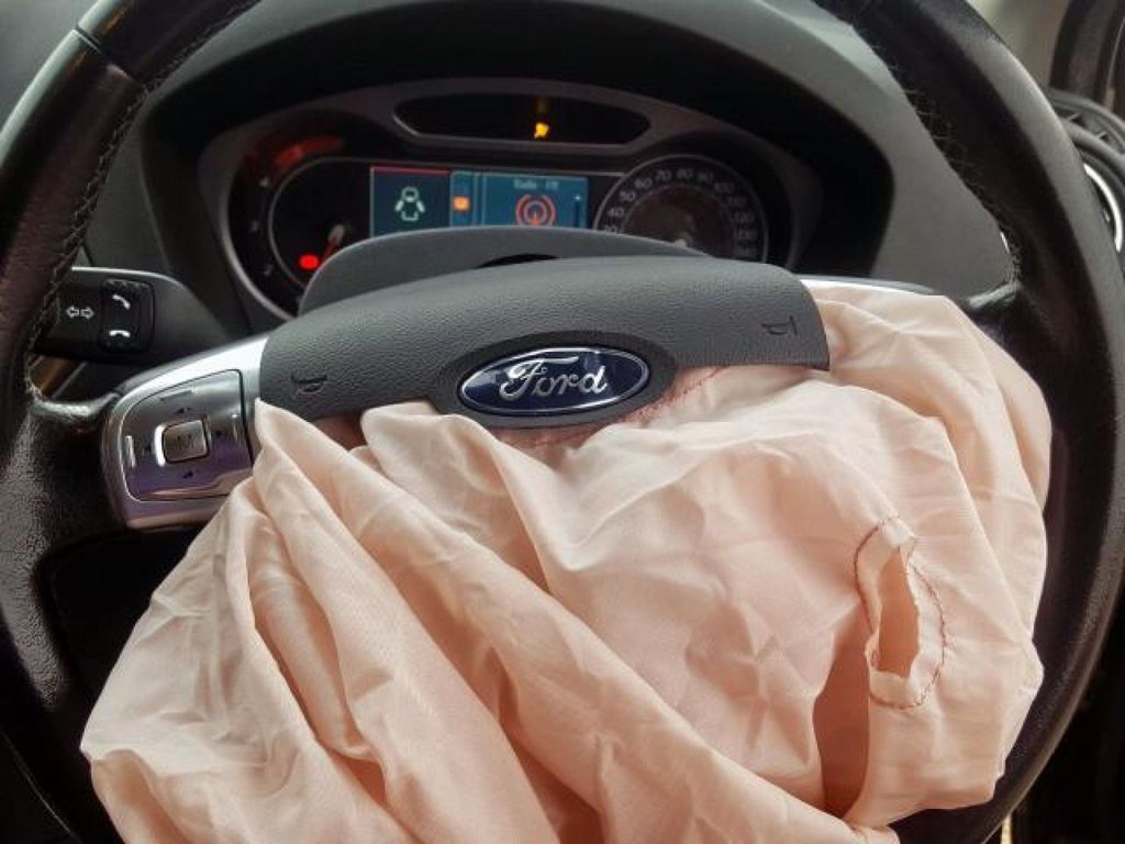 Ford, Universal | 3
