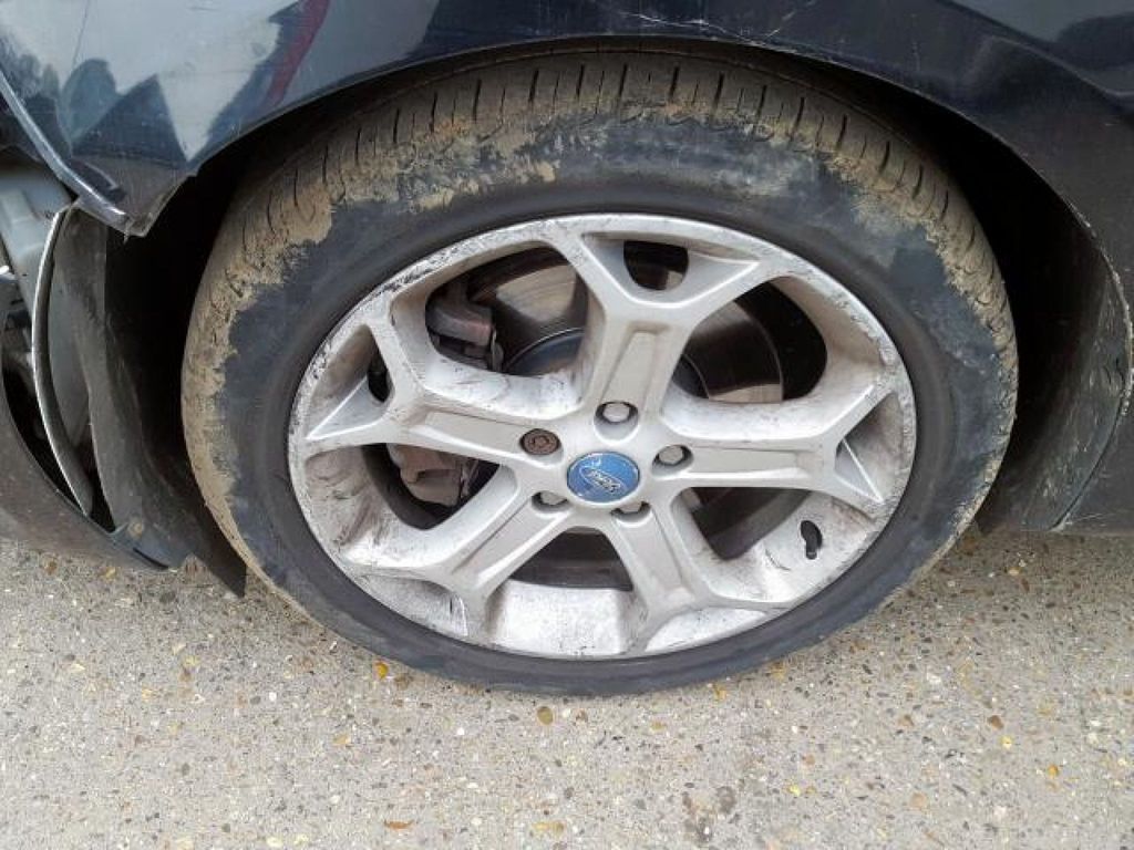Ford, Universal | 4