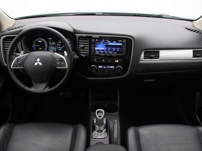 Mitsubishi Outlander | 1