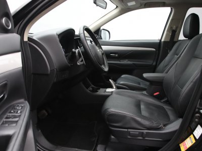 Mitsubishi Outlander | 3