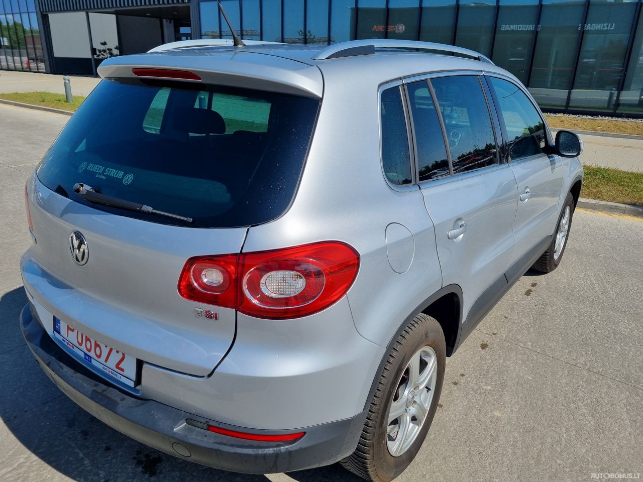 Volkswagen Tiguan | 8