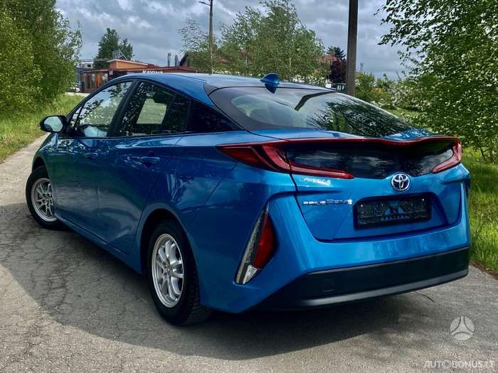 Toyota Prius | 2