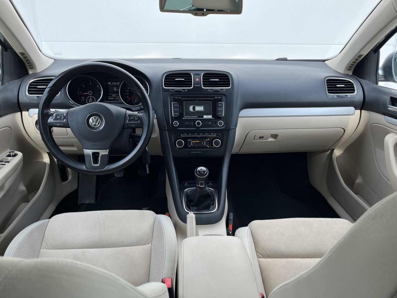 Volkswagen Golf | 3