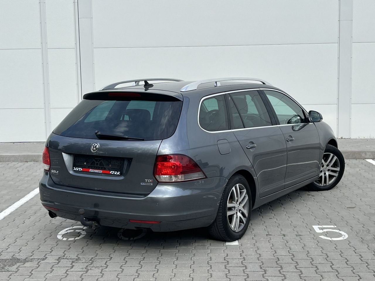 Volkswagen Golf | 2