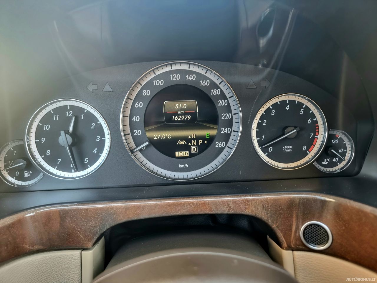 Mercedes-Benz E350 | 9