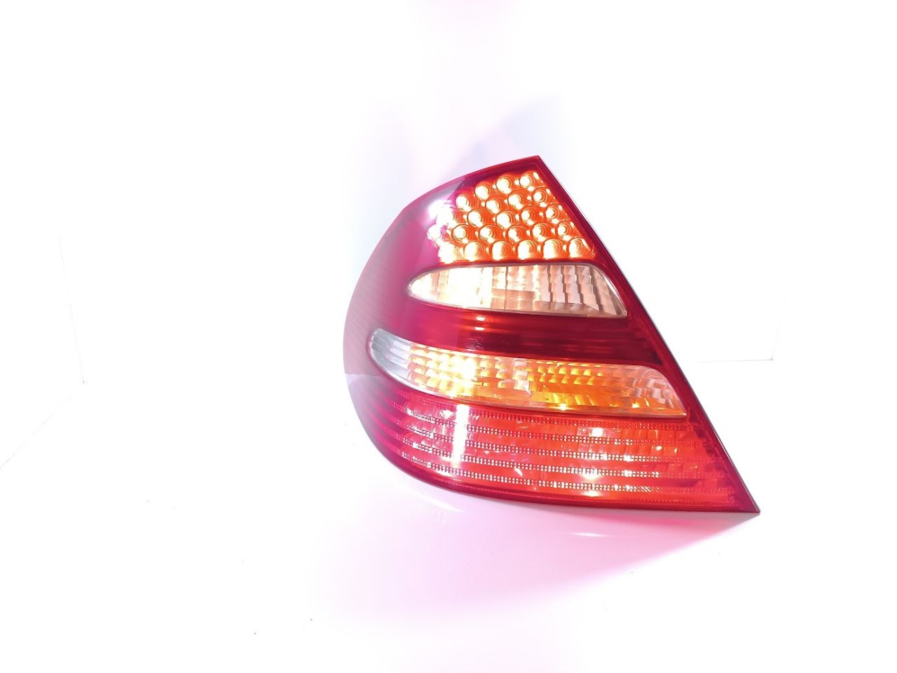 Mercedes-Benz E220, Sedanas | 4