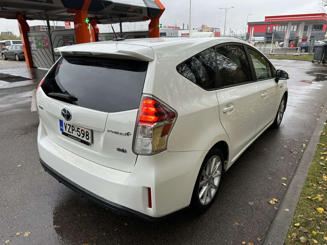Toyota Prius+ | 4